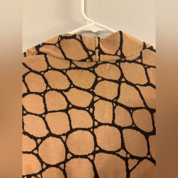 Alfani Tan and Black Patterned Cardigan - Picture 8 of 8